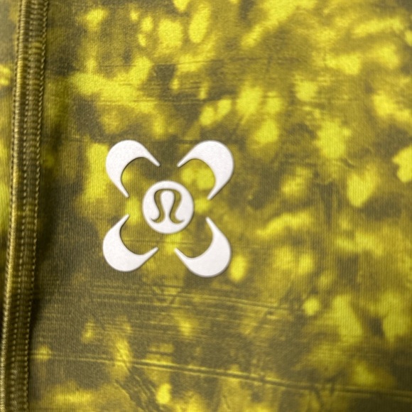 Yellow and Green Patterned Leggings - Picture 2 of 4